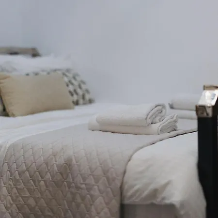 Trikalabnb - Billiard In