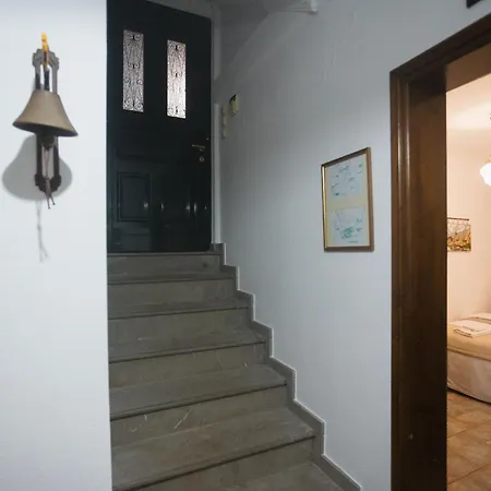 Trikalabnb - Billiard In