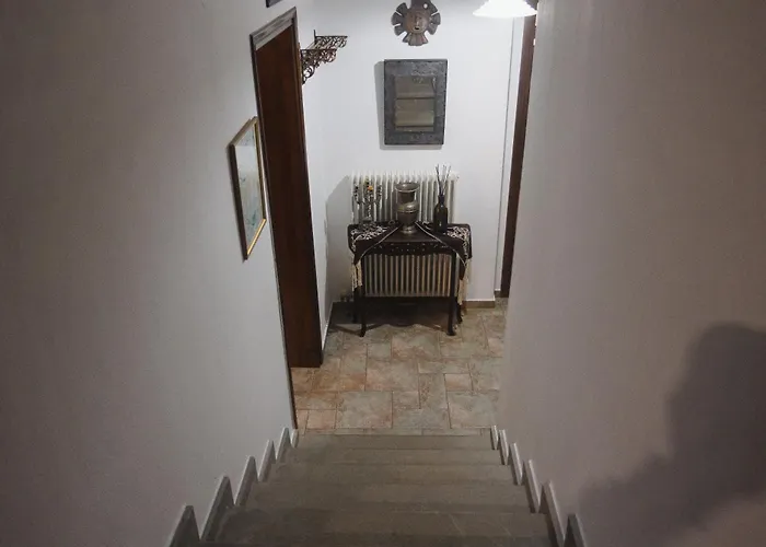 Trikalabnb - Billiard In *