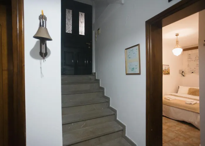 Trikalabnb - Billiard In