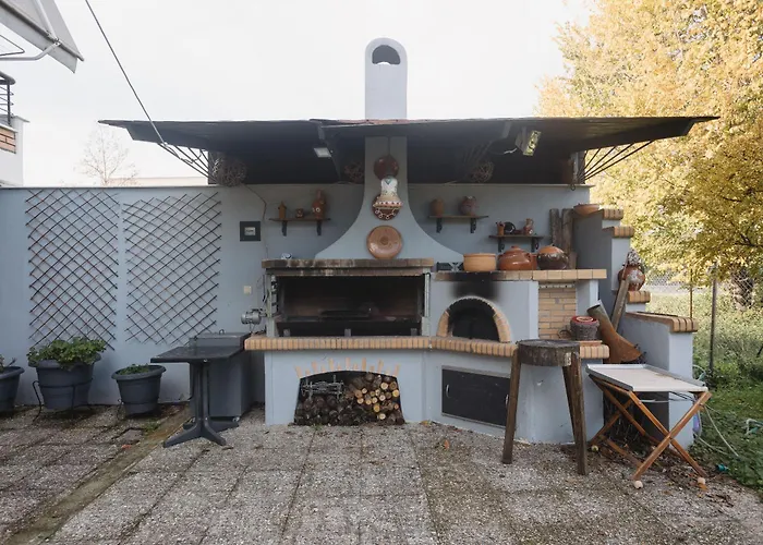 Trikalabnb - Billiard In 公寓