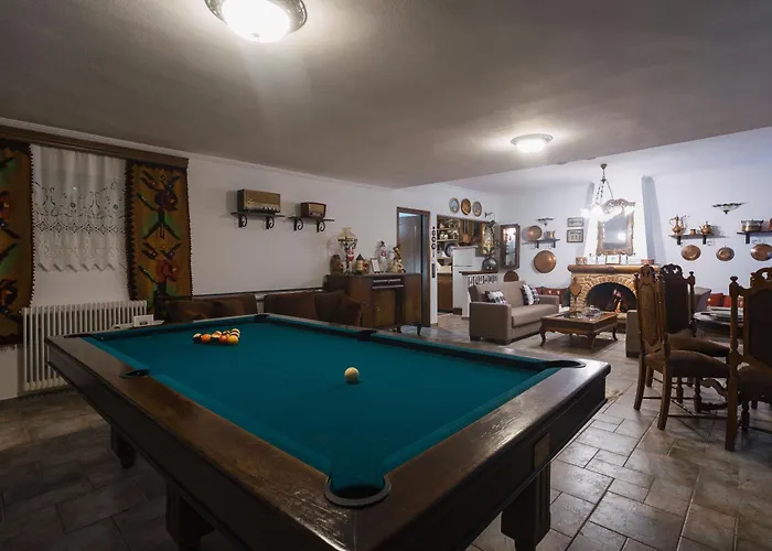 Trikalabnb - Billiard In * 特里卡拉