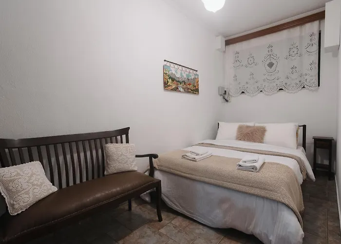 Trikalabnb - Billiard In * 特里卡拉