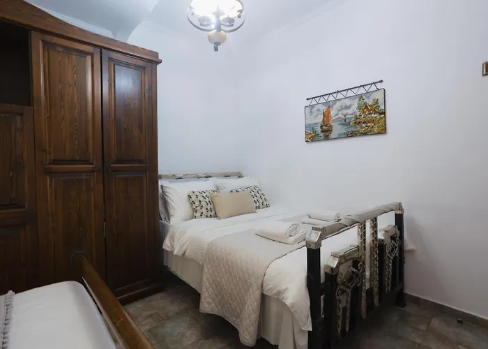 Trikalabnb - Billiard In 特里卡拉